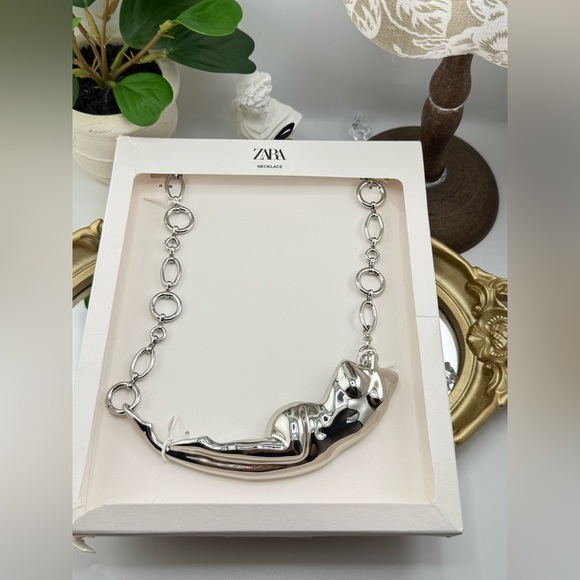 ZARA Sculptural Silver Torso Chain – Statement Body Jewelry - Picture 8 of 10